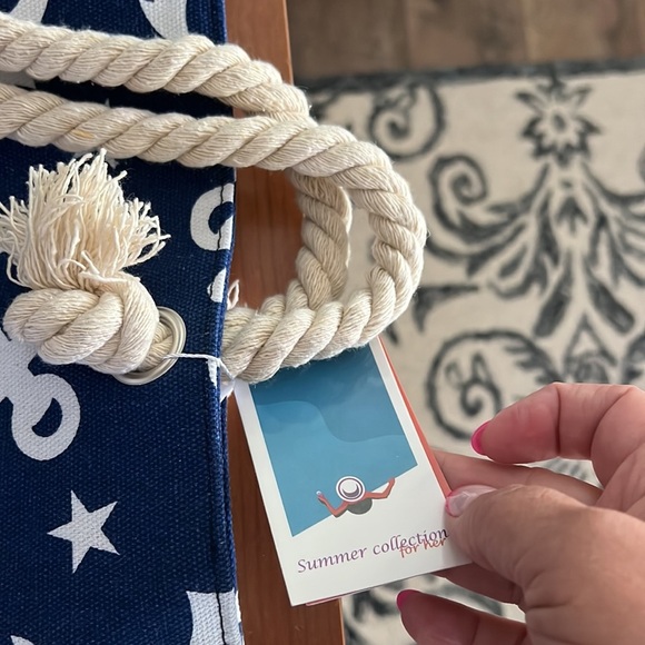 Large Beach Bag - Picture 10 of 15